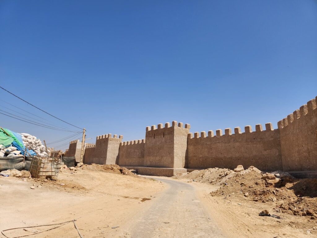 إشادة مهنية بأشغال ترميم السور التاريخي لتارودانت وهي في طور الإنجاز